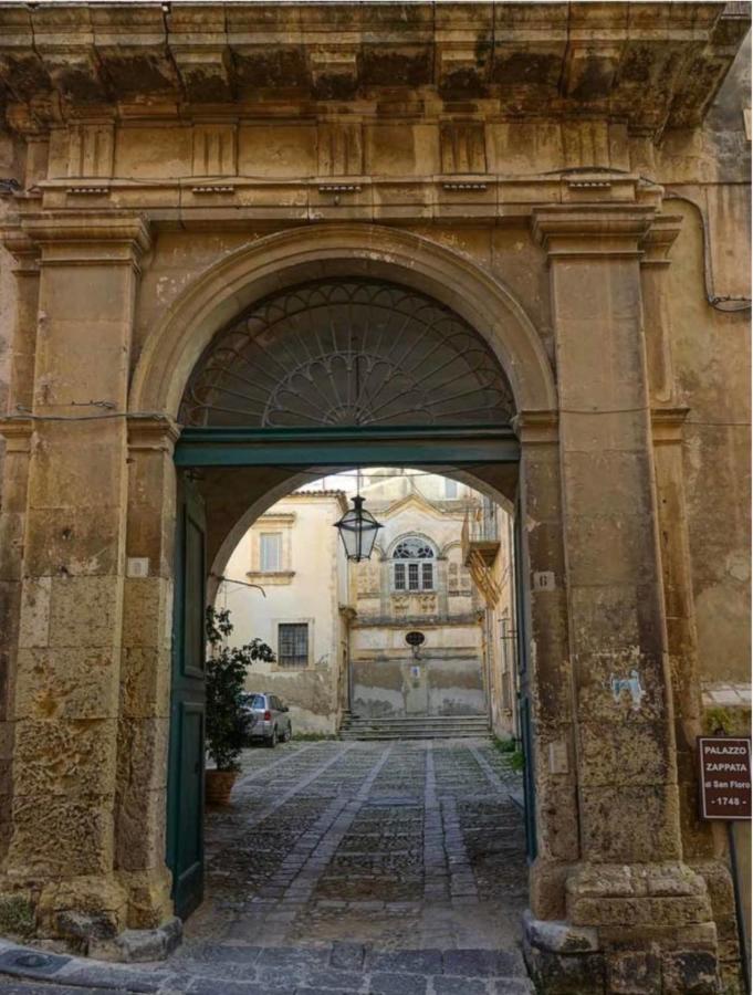 Palazzo Zappata Luxury Room Noto Centro Exterior photo