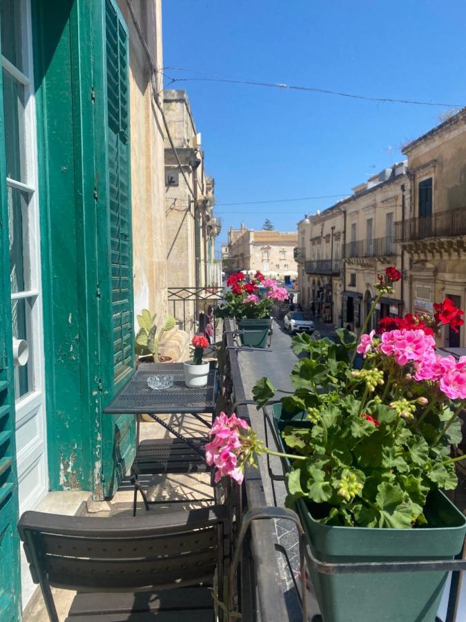 Palazzo Zappata Luxury Room Noto Centro Exterior photo
