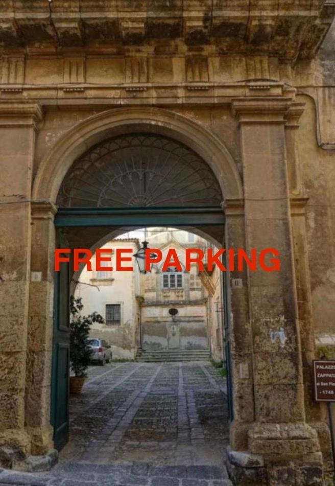 Palazzo Zappata Luxury Room Noto Centro Exterior photo